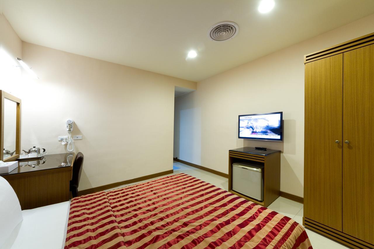 Songshan Hotel Kaohsiung Esterno foto